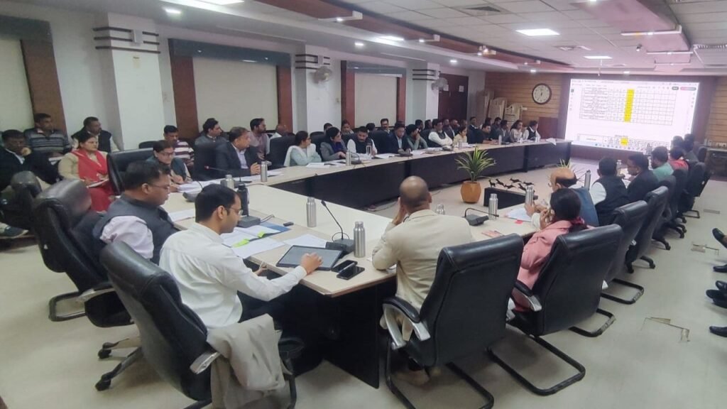 राजस्व प्रकरणों के निराकरण