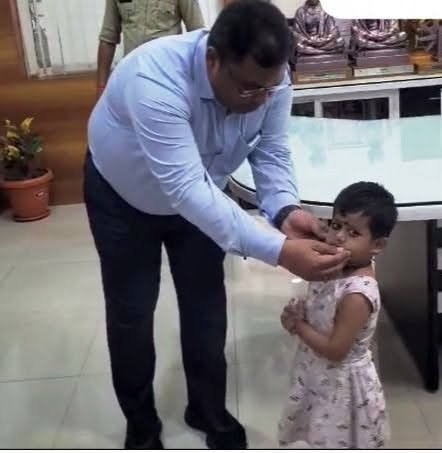 इंदौर नगर निगम आयुक्त की सहृदयता कर रही सभी को कायल