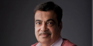 इन्हें डर नहीं, नवाबजादों को करें शर्मसार- नितिन गडकरी