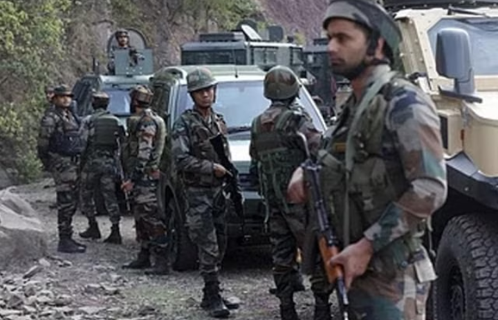 जम्मू-कश्मीर में तीन अलग अलग मुठभेड़ में तीन आतंकी ढेर