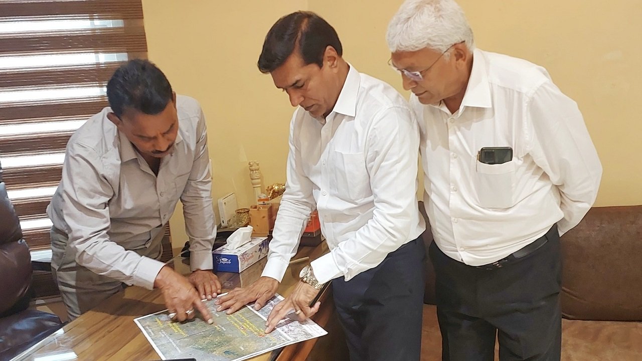 इन्दौर-उज्जैन मेट्रो ट्रेन की प्रगति की समीक्षा, मंत्री श्री सिलावट ने काम तेजी से करने को कहा