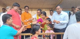 खजराना गणेश मंदिर में 10 गणेशोत्सव शुरू, कलेक्टर सिंह ने विधि–विधान से पूजन कर किया शुभारंभ