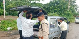 आरटीओ ने की स्कूली वाहनों पर कार्यवाही – 05 वैन जब्त, वसूला 55 हजार रुपए जुर्माना