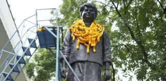 पूर्व केन्द्रीय मंत्री श्री माधवराव सिंधिया की पुण्यतिथि पर दी गई श्रद्धांजलि