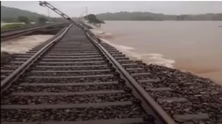 दक्षिण भारत में बारिश से हाहाकार…