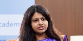 विवादित पूर्व ट्रेनी आईएएस पूजा खेडकर पर केंद्र सरकार की सख्त कार्यवाही, तत्काल प्रभाव से किया सेवा मुक्त