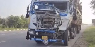 गोगामेड़ी जा रहे श्रद्धालुओं की पिकअप को ट्रक ने मारी टक्कर, आठ की मौत