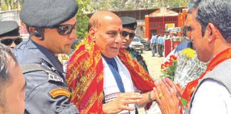 फांसी नहीं देते तो क्या अफजल गुरु को माला पहनाते: सिंह