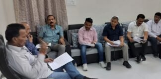 जल संसाधन मंत्री तुलसीराम सिलावट ने सोयाबीन उपार्जन और उर्वरक उपलब्धता के संबंध में अधिकारियों की बैठक ली