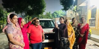 मप्र के पूर्व मंत्री रामेश्वर पटेल के पोते राहुल पटेल ने किन्नर समाज को भेंट की टीयूवी कार