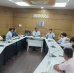 निर्माणाधीन एवं निर्मित कालोनियों में रेन वॉटर हार्वेस्टिंग सिस्टम अनिवार्य रूप से करे स्थापित- आयुक्त