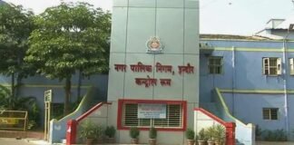 इंदौर में टैक्स सर्वे पर नेतागिरी का तमाशा: अवैध निर्माण को लेकर नेताओं ने ‘जनता के नाम पर’ किया हंगामा! इंदौर में टैक्स सर्वे
