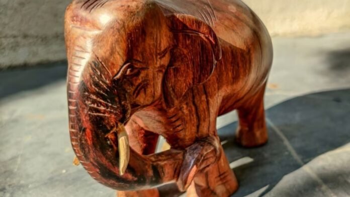 घर में हाथी की मूर्ति कहाँ रखें?