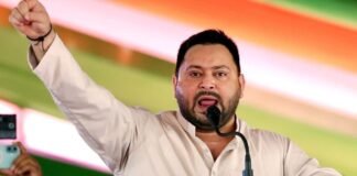 चुनाव के बीच 10 लाख महिलाओं को पैसे देने पर तेजस्वी यादव का सवाल, बोले- चुनाव आयोग की नैतिकता कहां गई? तेजस्वी यादव