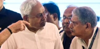 बिहार चुनाव के बीच जेडीयू में हलचल, ललन सिंह के घर पहुंचे नीतीश कुमार, सीएम फेस को लेकर फिर गरमाई सियासत बिहार चुनाव