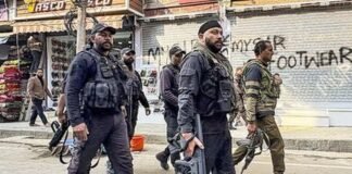 Kashmir Terror Module: सफेदपोश आतंकी नेटवर्क पर बड़ी कार्रवाई, तीन सरकारी कर्मचारियों समेत 10 लोग हिरासत में Kashmir Terror Module
