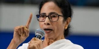 ममता बनर्जी ने SIR मुद्दे पर केंद्र को दी खुली चेतावनी, कहा- अब डराने की राजनीति नहीं चलेगी ममता बनर्जी SIR