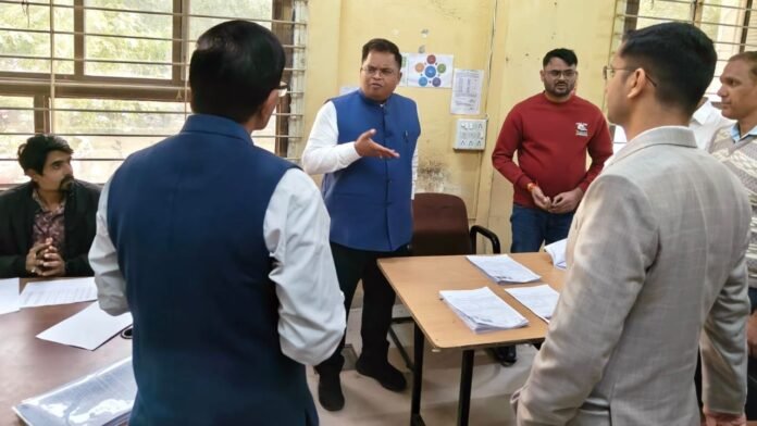 इंदौर में मतदाता सूची पुनरीक्षण