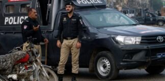 दो सेब और एक हैंडवॉश की चोरी ने पाकिस्तान में मचाया बवाल, जानिए क्या है पूरा मामला हैंडवॉश की चोरी