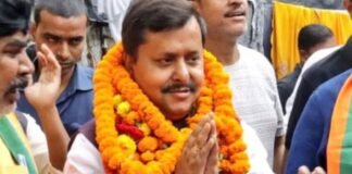 राष्ट्रीय अध्यक्ष का कार्यभार संभालने से पहले नितिन नवीन पहुंचे झंडेवालन मंदिर, आज होगा औपचारिक ऐलान नितिन नवीन पहुंचे झंडेवालन मंदिर