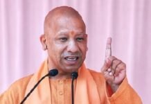 बांग्लादेश हिंसा पर सीएम योगी का सख्त संदेश, बोले– हिंदुओं को बांटने की कोशिश सर्वनाश की वजह बनेगी बांग्लादेश हिंसा पर सीएम योगी