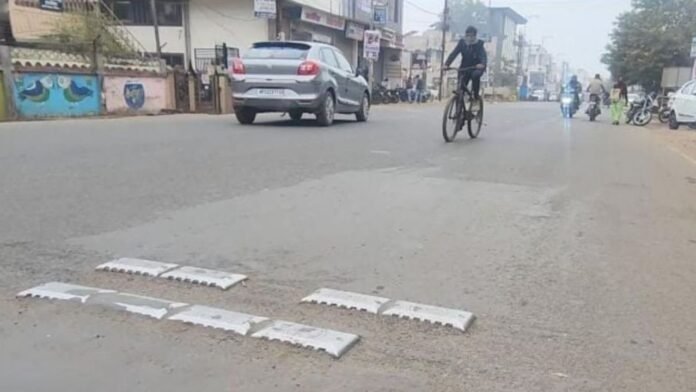 विदिशा में सड़क से ही चोरी हो गया माल