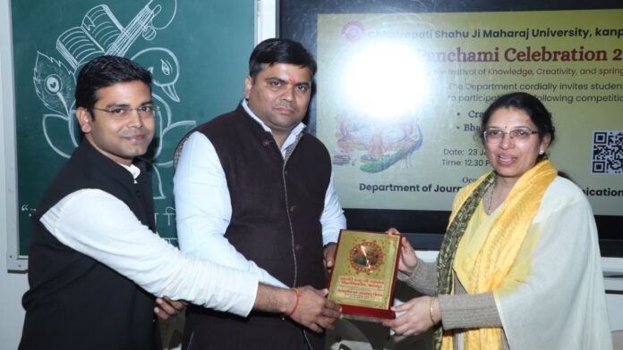 पत्रकारिता के छात्रों को रचनात्मक होना अनिवार्य : डॉ रश्मि गोरे