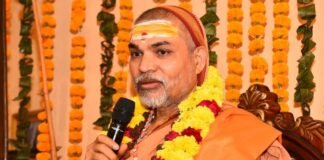 शंकराचार्य अविमुक्तेश्वरानंद की तबीयत बिगड़ी, अनुयायियों में चिंता, प्रयागराज माघ मेले में ठंड से हुए बीमार अविमुक्तेश्वरानंद पर कार्रवाई की चेतावनी
