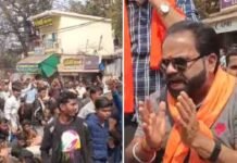 जबलपुर में आरती-अजान विवाद ने लिया हिंसक रूप, 49 गिरफ्तार, कर्फ्यू जैसे हालात आरती-अजान विवाद