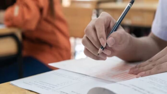 ऑनलाइन परीक्षा