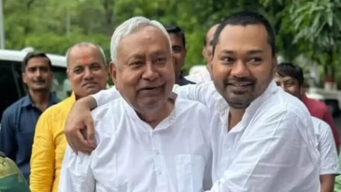 बिहार की राजनीति में बड़ा मोड़