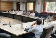 Indore News: कलेक्टर शिवम वर्मा की अधिकारियों को हिदायत, निर्धारित समय में अग्नि सुरक्षा संबंधी व्यवस्थाएं नहीं करने पर होगी सख्त कार्रवाई Indore News