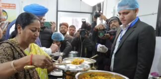 LPG संकट: दिल्ली में अटल कैंटीन बंद, मजदूरों को हो रही परेशानी LPG संकट से अटल कैंटिंन बंद