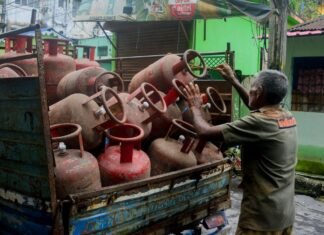 गैस सिलेंडर पर बड़ा अपडेट! अब इस तरह से मिल पाएगा ग्राहकों को LPG गैस गैस सिलेंडर