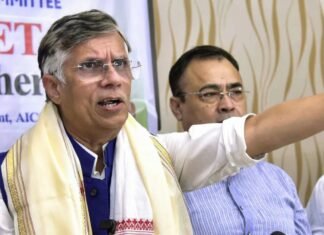 असम चुनाव से पहले सियासी हलचल: पवन खेड़ा के घर छापेमारी, बीजेपी-कांग्रेस आमने-सामने पवन खेड़ा