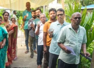 पश्चिम बंगाल विधानसभा चुनाव: पहले चरण का मतदान शुरू, 152 सीटों पर वोटिंग जारी पश्चिम बंगाल विधानसभा चुनाव