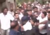 Video: ममता बनर्जी के भतीजे और सांसद अभिषेक बनर्जी की लोगों ने की पिटाई, कपड़े भी फाड़े सांसद अभिषेक बनर्जी की लोगों ने की पिटाई
