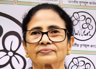 भवानीपुर में ममता बनर्जी की हार, 15 साल बाद बंगाल की सत्ता से बाहर टीएमसी भवानीपुर में ममता बनर्जी की हार