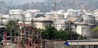 हॉर्मुज संकट का भारत पर असर, कच्चे तेल का भंडार 15% घटा, रिपोर्ट में दावा- सिर्फ 18 दिन का तेल भंडार हॉर्मुज संकट