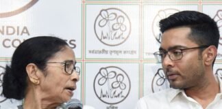 बंगाल में TMC में बड़ी टूट के संकेत, एक दर्जन से ज्यादा सांसदों के BJP संपर्क में होने की चर्चा बंगाल में TMC में बड़ी टूट के संकेत