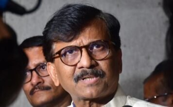 ‘राम मंदिर के चढ़ावे से हुई 5 करोड़ की डकैती’, संजय राउत के बयान से सियासत गरमाई, अयोध्या जाएंगे उद्धव ठाकरे संजय राउत