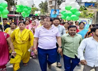 पश्चिम बंगाल: पूर्व मंत्री उदयन गुहा गिरफ्तार, करोड़ों रुपये की वसूली और अनियमितताओं का आरोप पूर्व मंत्री उदयन गुहा गिरफ्तार