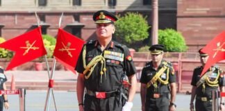 कौन हैं लेफ्टिनेंट जनरल धीरज सेठ? जो बनने जा रहे हैं भारतीय सेना के नए प्रमुख लेफ्टिनेंट जनरल धीरज सेठ