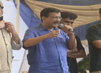 कनॉट प्लेस की दुकानें जल्दी बंद कराने के आदेश, केजरीवाल ने उठाए सवाल, क्या कुछ बड़ा होने वाला है? कनॉट प्लेस की दुकानें बंद करने के आदेश पर बवाल