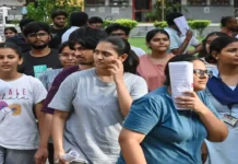 भाजपा सरकार का बड़ा दांव, EWS की आय सीमा 6 लाख से बढ़ाकर 10 लाख रुपये करने पर विचार भाजपा सरकार का बड़ा दांव, EWS की आय सीमा 6 लाख से बढ़ाकर 10 लाख रुपये करने पर विचार