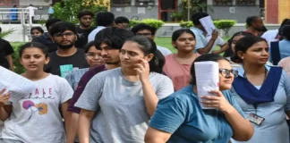 भाजपा सरकार का बड़ा दांव, EWS की आय सीमा 6 लाख से बढ़ाकर 10 लाख रुपये करने पर विचार भाजपा सरकार का बड़ा दांव, EWS की आय सीमा 6 लाख से बढ़ाकर 10 लाख रुपये करने पर विचार