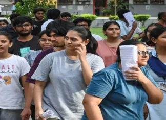 भाजपा सरकार का बड़ा दांव, EWS की आय सीमा 6 लाख से बढ़ाकर 10 लाख रुपये करने पर विचार भाजपा सरकार का बड़ा दांव, EWS की आय सीमा 6 लाख से बढ़ाकर 10 लाख रुपये करने पर विचार