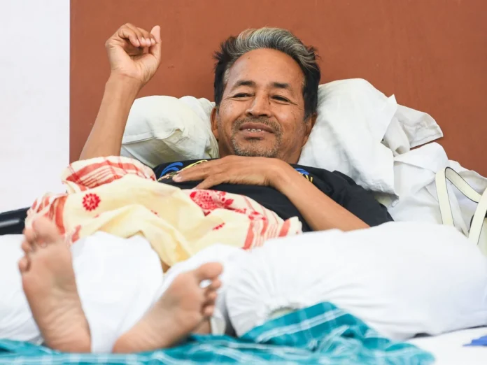 Sonam Wangchuk Sonam Wangchuk Ends Hunger Strike