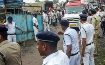 West Bengal Crime: बारुईपुर दुष्कर्म-हत्या मामले का मुख्य आरोपी पुलिस मुठभेड़ में ढेर, हथियार छीनकर भागने की कोशिश का दावा West Bengal Crime