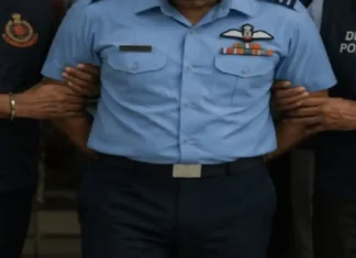 हनी ट्रैप में फंसा IAF विंग कमांडर, पाक हैंडलर्स को भेजी गोपनीय जानकारी हनी ट्रैप में फंसा IAF विंग कमांडर